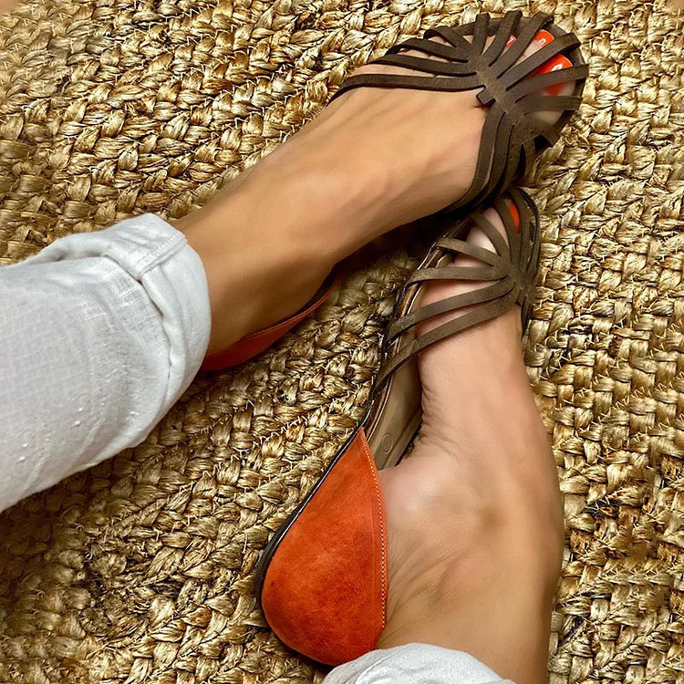 ENGRAVED SANDALS WITH BICOLOR DETAIL