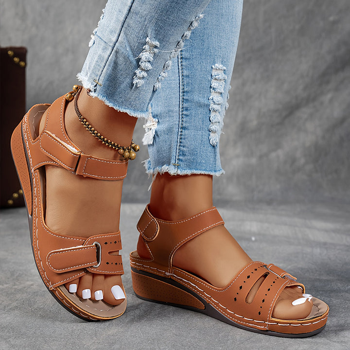 Orthopedic sandals for women