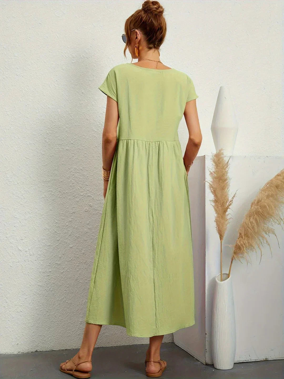 Gabriela™ | Timeless elegance fluid midi dress