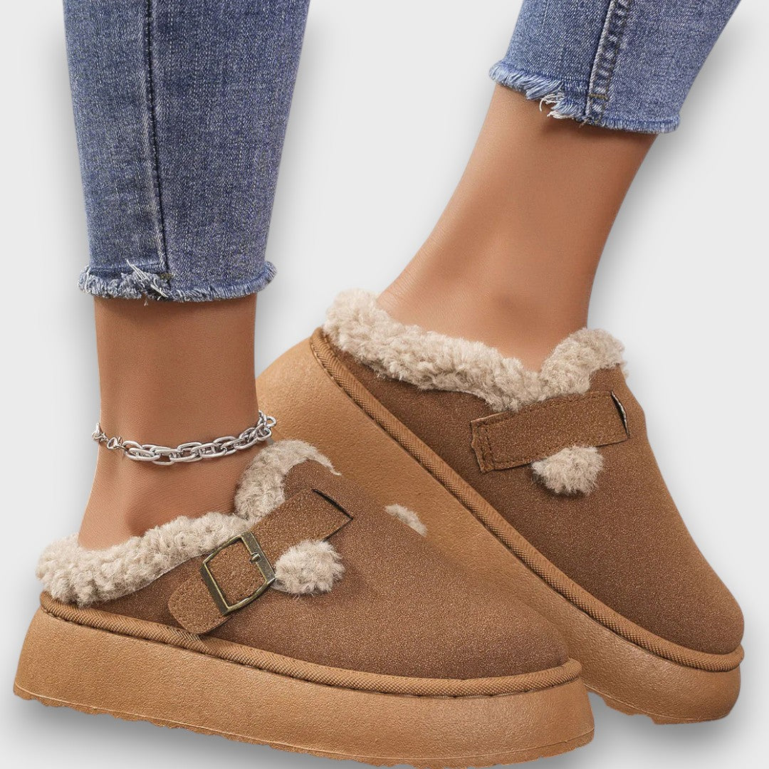 Evanea – Fleece-lined platform buckle mules