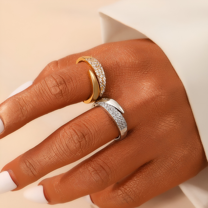 Élodie™ | Elegant ring with timeless feminine comfort