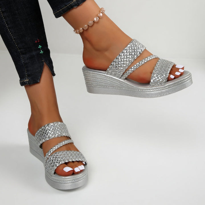 Tresseline™ — Woven Colorful Wedge Mule for Summer Lightness