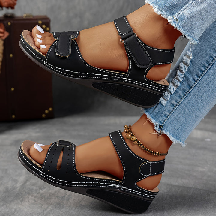 Orthopedic sandals for women