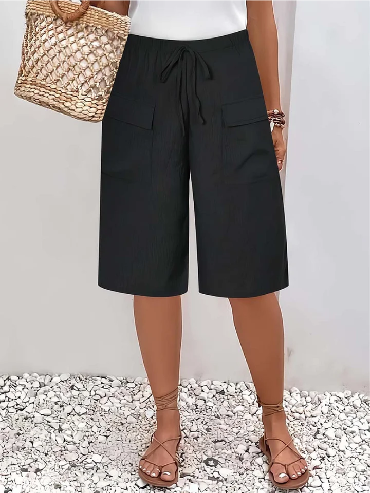 Lina – Shorts with Elastic Waistband